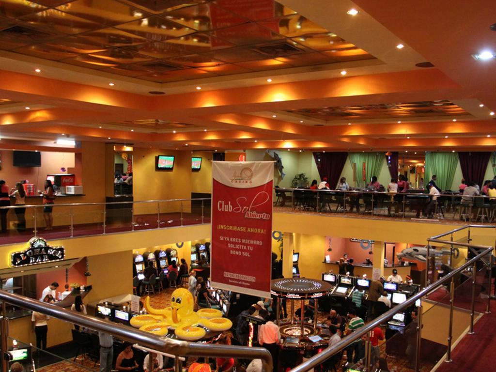 Aloha Sol Hotel And Casino Santiago De Los Caballeros Exterior photo
